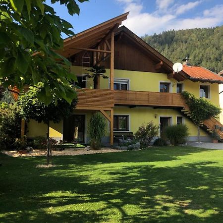 Ferienwohnung Eden Sachsenburg エクステリア 写真